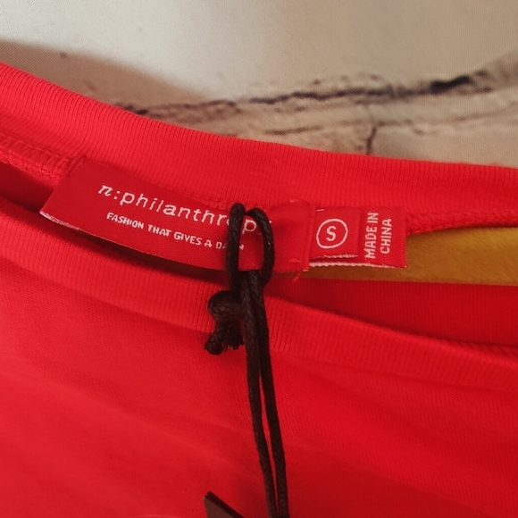 n:Philanthropy NWT Red Rosebud Dress One Shoulder Long Sleeve Size Small - Picture 4 of 8